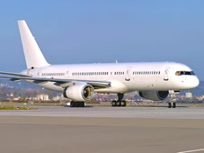 Imagem - Boeing dos Estados Unidos sem identificação pousa em Porto Alegre