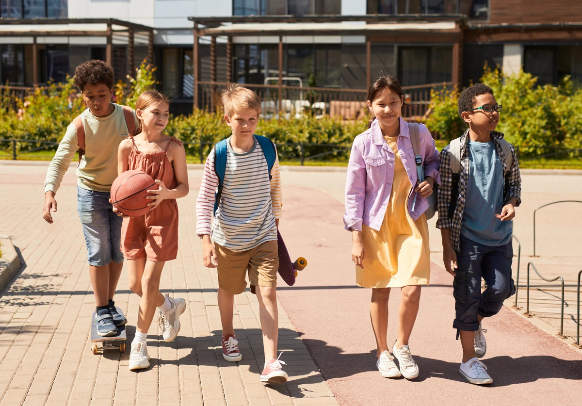 Crianças e adolescentes têm direitos garantidos pelo Estatuto da Criança e do Adolescente (ECA) por Freepik / Pexels