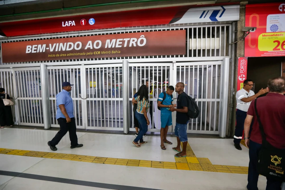 Estação da Lapa na manhã desta terça (19) por Arisson Marinho / CORREIO 