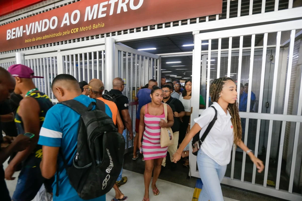 Estação da Lapa na manhã desta terça (19) por Arisson Marinho / CORREIO 
