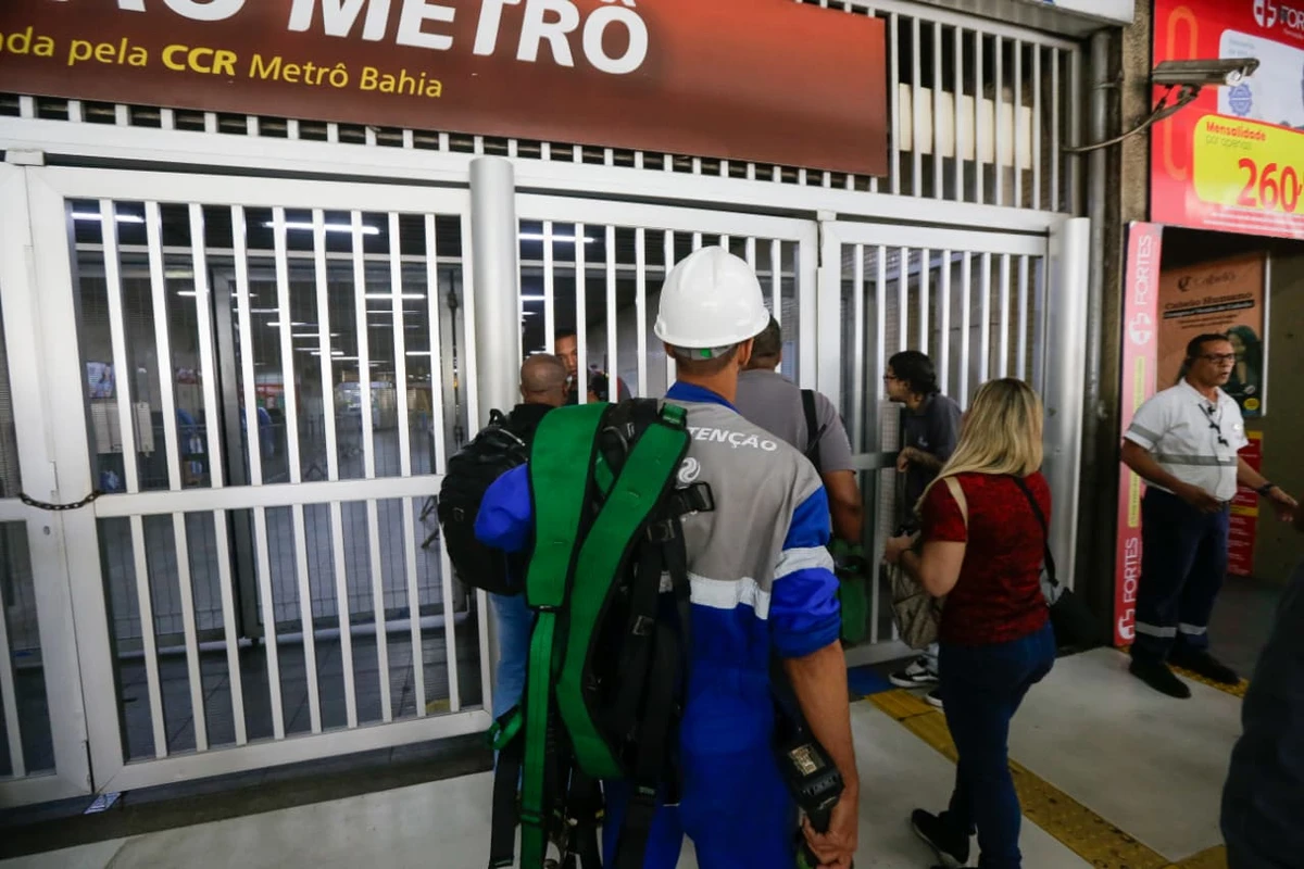 Estação da Lapa na manhã desta terça (19) por Arisson Marinho / CORREIO 
