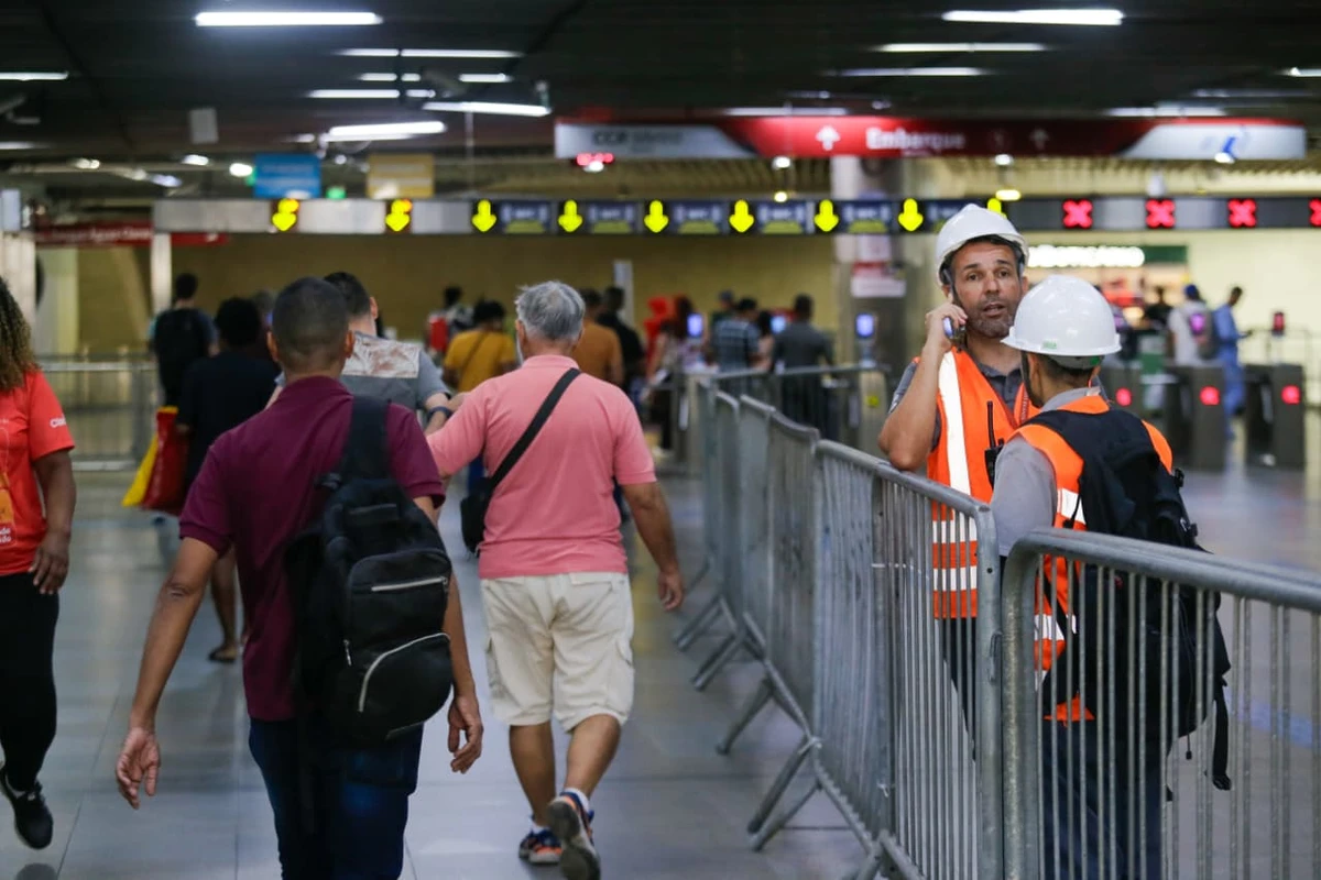 Estação da Lapa na manhã desta terça (19) por Arisson Marinho / CORREIO 