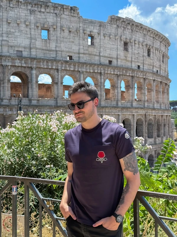 Felipe Neto de férias na Europa por Reprodução/Instagram