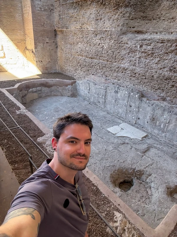 Felipe Neto de férias na Europa por Reprodução/Instagram
