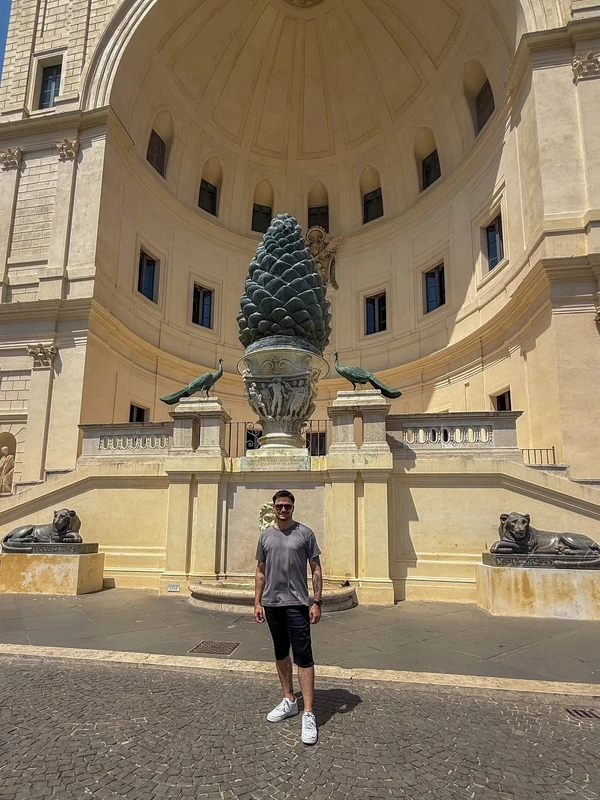 Felipe Neto de férias na Europa por Reprodução/Instagram