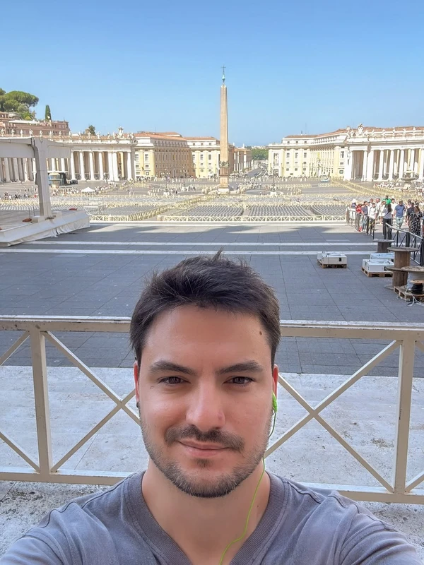 Felipe Neto de férias na Europa por Reprodução/Instagram