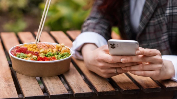 Vício em vídeos curtos pode reduzir foco e aumentar riscos por Freepik