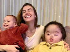 Imagem - Nora de Ratinho relembra diagnóstico do filho com hidrocefalia: 'Orgulho de quem ele é'