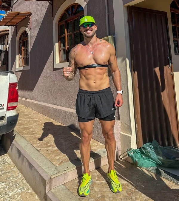 Arthur Picoli por Reprodução/Instagram