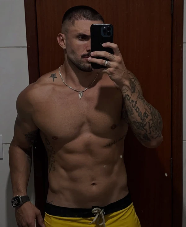 Arthur Picoli por Reprodução/Instagram