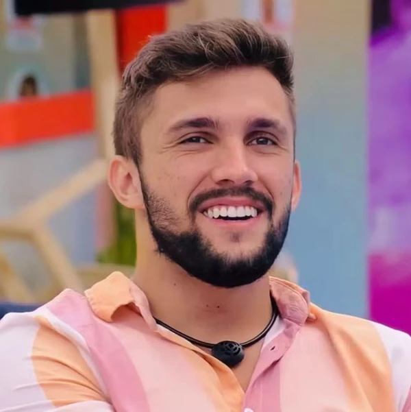 Arthur Picoli por Reprodução/Instagram