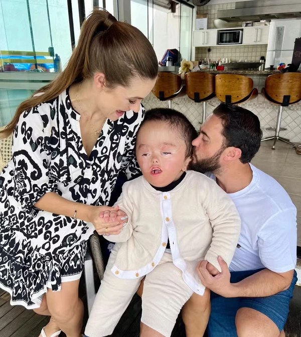 Bruna e Gabriel Massa são pais de Noah e Davi  por Acervo pessoal