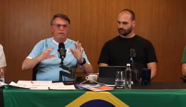Jair Bolsonaro e Eduardo Bolsonaro