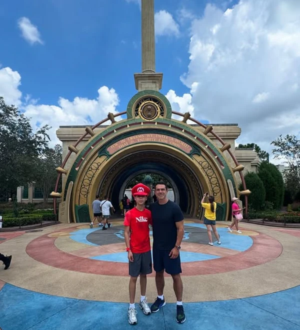 Marcus Buaz e filho José Marcus Buaiz em Orlando por Reprodução / Instagram