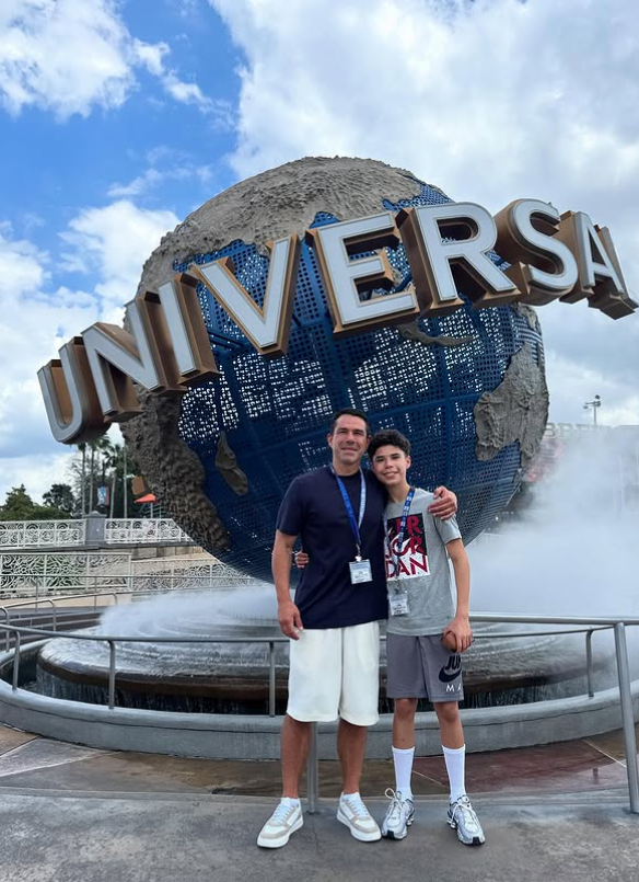 Marcus Buaz e filho José Marcus Buaiz em Orlando por Reprodução / Instagram