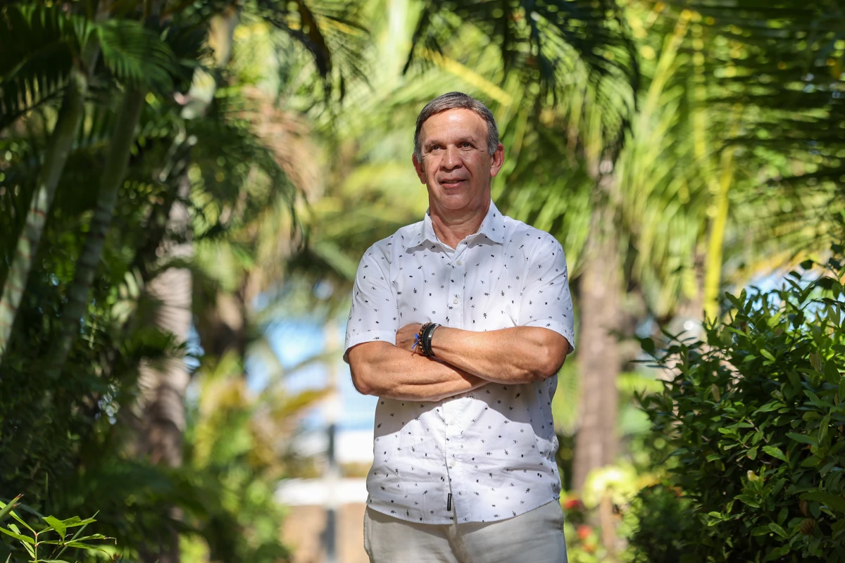 O engenheiro aposentado Fernando Andrade passou por situações de constrangimento e bullying por conta da gagueira