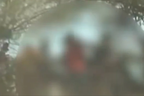 PMs sãPMs são flagrados agredindo homem na Bahiao flagrados agredindo homem na Bahia por Reproduçaõ