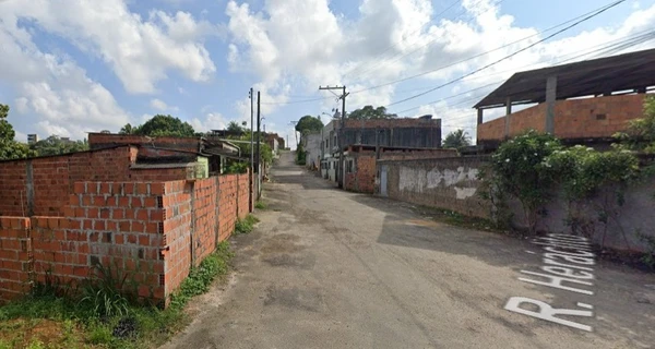 Rua Heráclito tem 15 terreiros em menos de 1 km por Google Street View