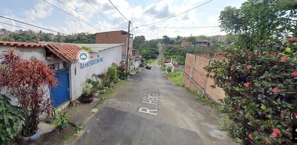 Rua Heráclito tem 15 terreiros em menos de 1 km por Google Street View