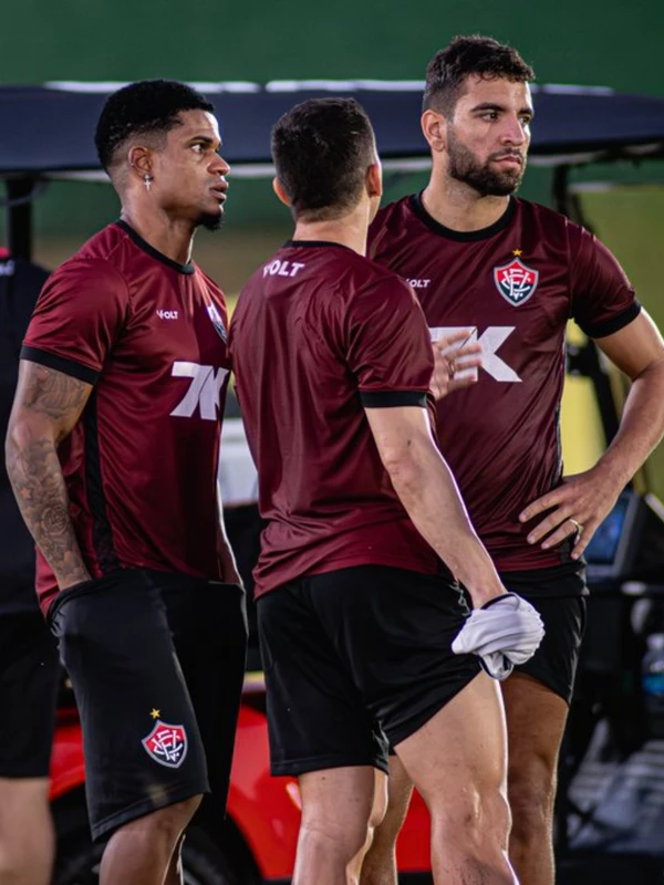 Vitória treinando em preparação para encarar o Flamengo por Victor Ferreira/EC Vitória