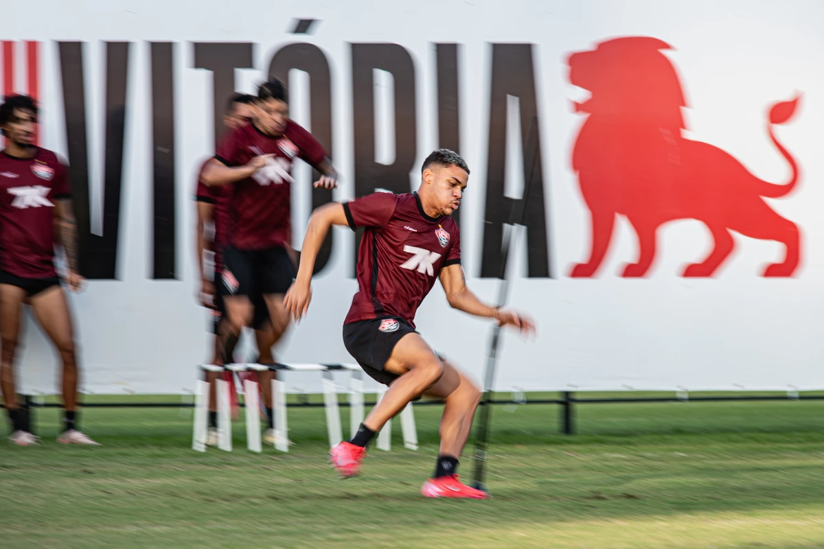 Vitória treinando em preparação para encarar o Flamengo por Victor Ferreira/EC Vitória