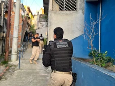 Imagem - Ação policial mira suspeitos de armazenar pornografia infantojuvenil em Salvador