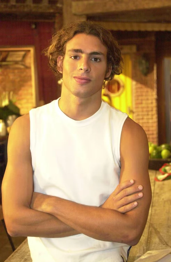 Cauã Reymond em 'Da cor do pecado' (2004)  por Reprodução/TV Globo