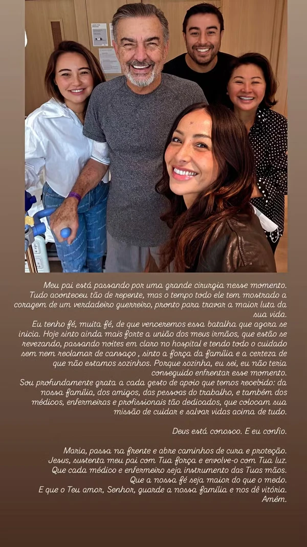 Sabrina Sato e familiares por Reprodução/Instagram