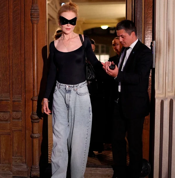 Jeans Wide leg por Reprodução | Rede Sociais