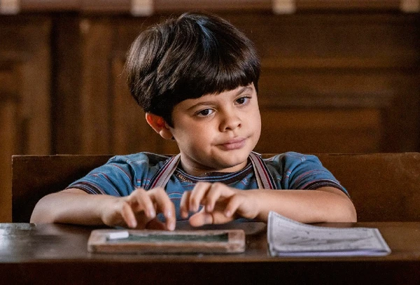 Arthur Yera interpreta Simbá em 'Êta Mundo Melhor'  por Reprodução/Globo/Fábio Rocha