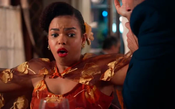 Dita (Jeniffer Nascimento) em "Êta mundo melhor!" por Globo/Reprodução
