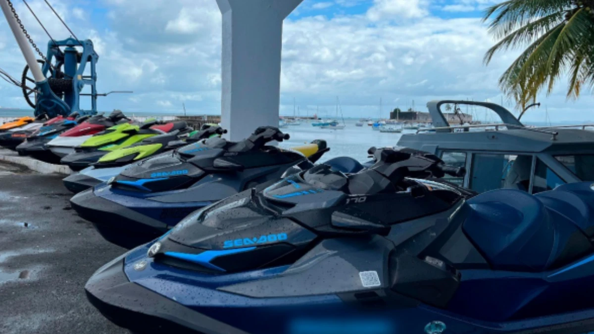 Jet skis apreendidos