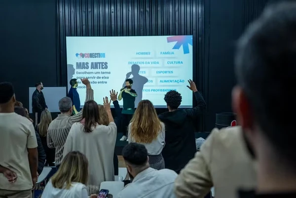 Faculdade de influencers por Divulgação
