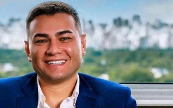 Alex Araújo por Reprodução