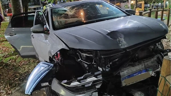 Motorista invadiu praça na Pituba