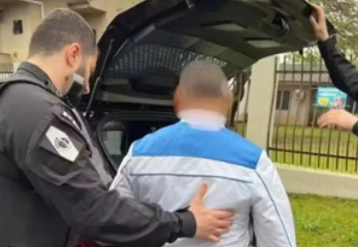 Padre é preso por suspeita de abusar sexualmente de adolescentes 