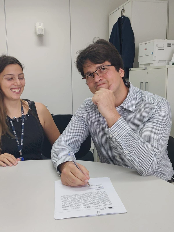 Pamela Barbosa e Rodrigo Sansa são casados e trabalham juntos no TCE-BA por Acervo pessoal