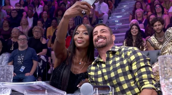 Cauã Reymond e Naomi Campbell