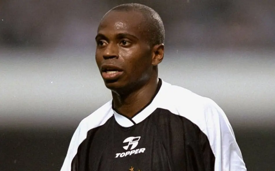Edílson Capetinha, ex-jogador de futebol brasileiro, campeão mundial em 2002 por Reprodução