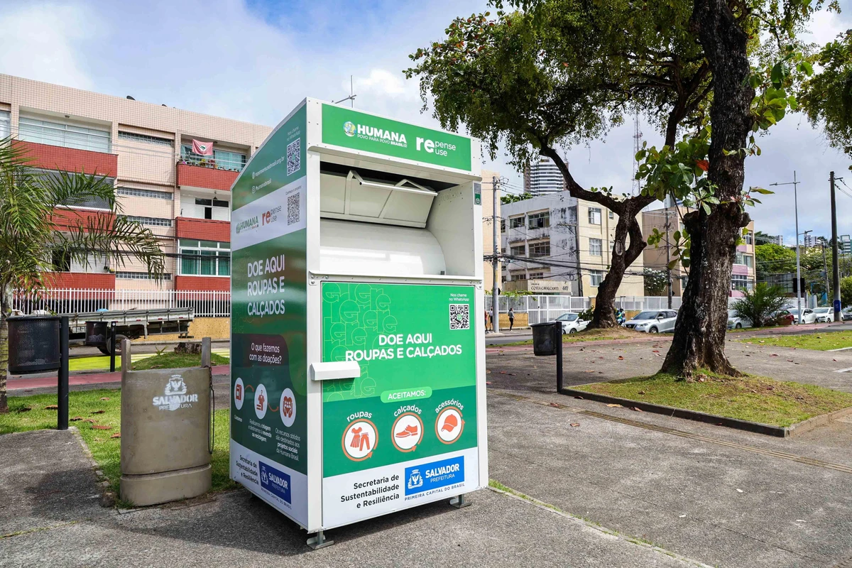 Instalação de novos contêineres do Projeto Repense Reuse