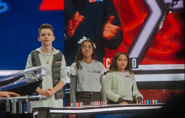 Isabella Mendes, de 12 anos, emociona ao vencer 'Pequenos Gênios'  por Reprodução