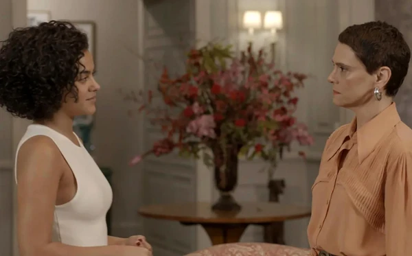 Maria de Fátima (Bella Campos) e Celina (Malu Galli) em 'Vale Tudo'