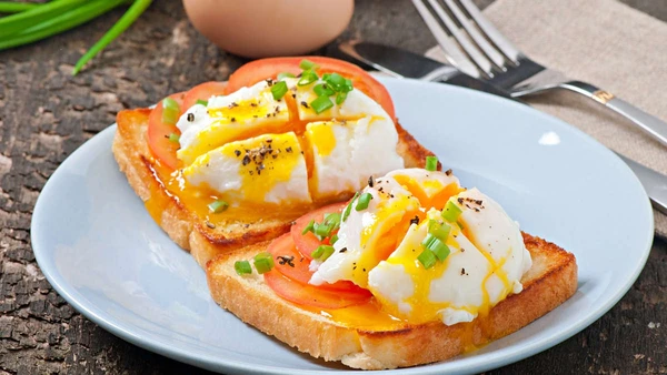 Sandwich with poached egg
