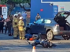 Imagem - Acidente entre carro e moto deixa dois feridos na Pituba