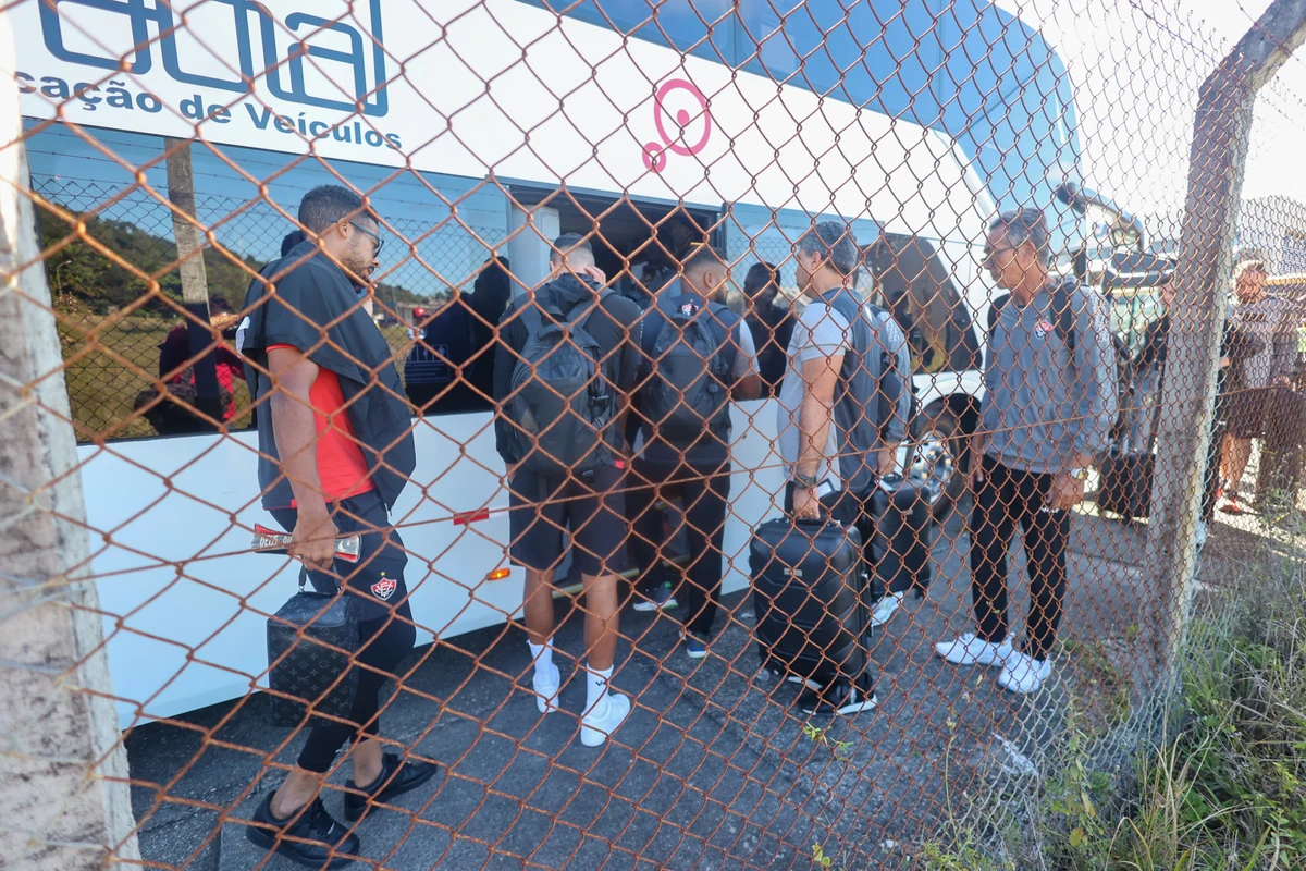 Desembarque do Vitória em Salvador após derrota por 8 a 0  por Marina Silva/CORREIO