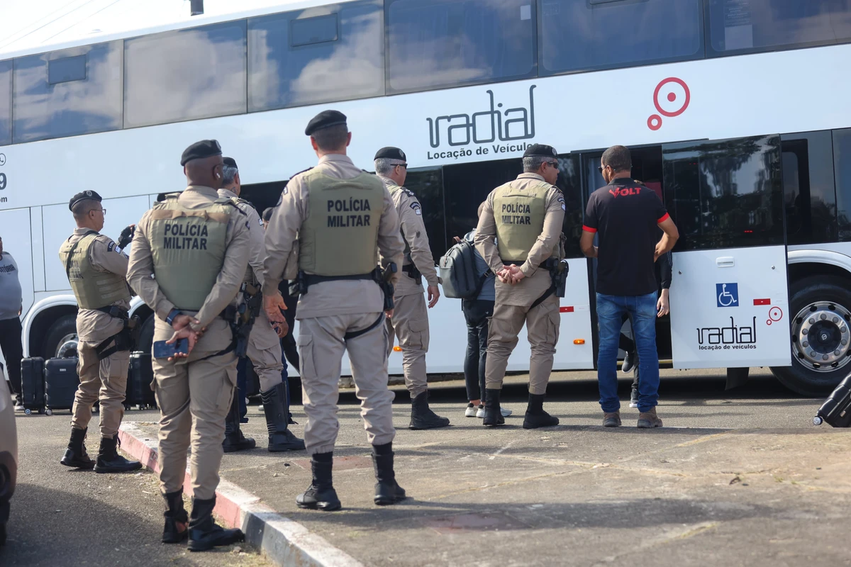 Desembarque do Vitória em Salvador após derrota por 8 a 0  por Marina Silva/CORREIO