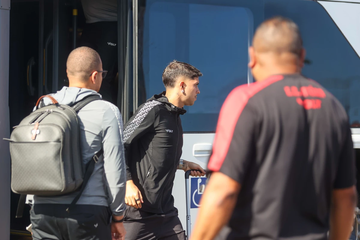 Desembarque do Vitória em Salvador após derrota por 8 a 0  por Marina Silva/CORREIO
