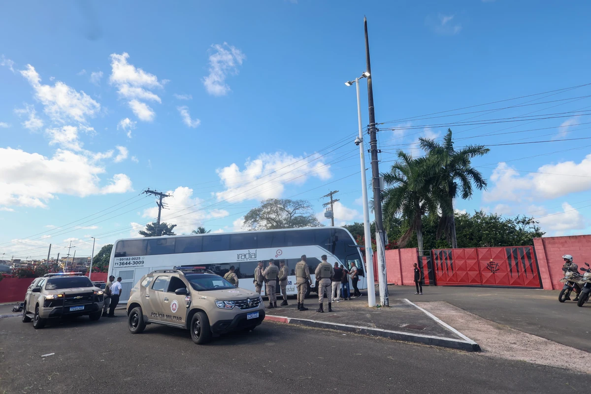 Desembarque do Vitória em Salvador após derrota por 8 a 0  por Marina Silva/CORREIO