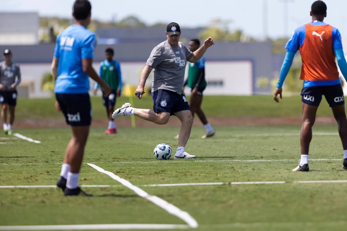 Elenco do Bahia treinando em preparação para encarar o Fluminense (26/8) por Rafael Rodrigues/EC Bahia
