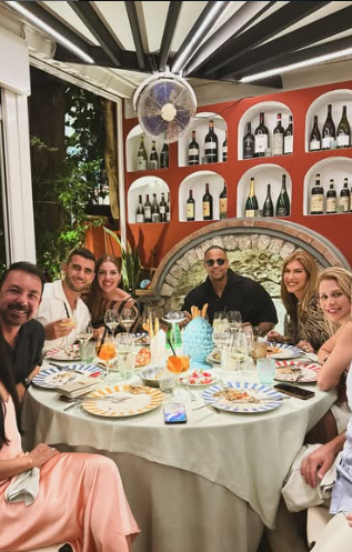 Leo e Lore em Capri, na Itália por Reprodução